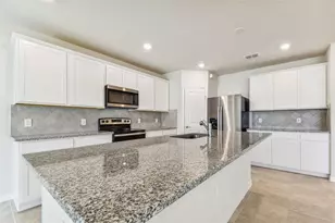 6565 Blazing Spirit St, Wesley Chapel, FL 33545 - Photo 4