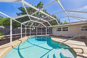 1067 44th Ave NE, Saint Petersburg, FL 33703 - Photo 22