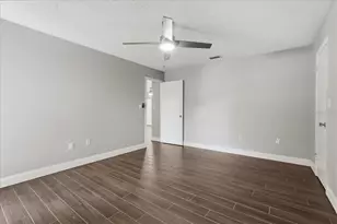 107 Elm Square S, Lakeland, FL 33813 - Photo 16
