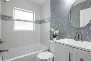 3332 70th Ln N, Saint Petersburg, FL 33710 - Photo 8