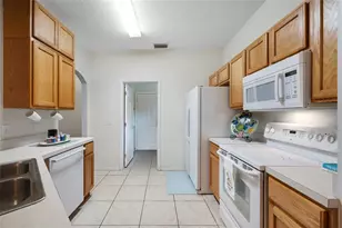 12707 Linda Dr, Tampa, FL 33612 - Photo 14