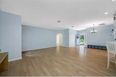 12707 Linda Drive, Tampa, FL 33612 - Photo 6