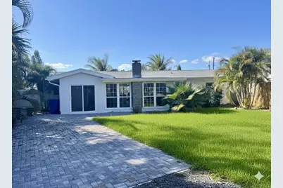 1500 Carson Circle NE, Saint Petersburg, FL 33703 - Photo 2