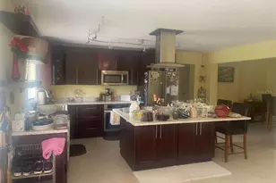 331 Shore Dr E, Oldsmar, FL 34677 - Photo 2