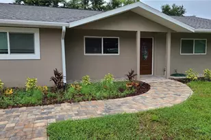 1718 Cardinal Dr, Clearwater, FL 33759 - Photo 2