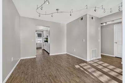 6015 19th Street N #215, Saint Petersburg, FL 33714 - Photo 10