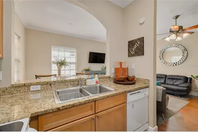 10015 6th Street N, Saint Petersburg, FL 33702 - Photo 12