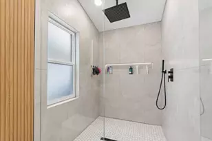 12041 68th St, Largo, FL 33773 - Photo 26