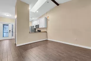 3203 Charter Club Dr, Tarpon Springs, FL 34688 - Photo 10