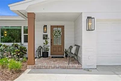 154 45th Avenue NE, Saint Petersburg, FL 33703 - Photo 2