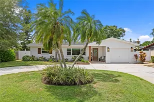 154 45th Ave NE, Saint Petersburg, FL 33703 - Photo 1
