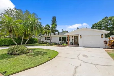 154 45th Avenue NE, Saint Petersburg, FL 33703 - Photo 2