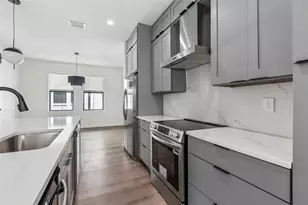 1218 E Kay St, Tampa, FL 33602 - Photo 14