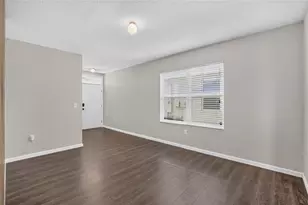 12035 Suburban Sunrise St, Riverview, FL 33578 - Photo 8