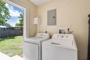 405 SW 77th Ave, North Lauderdale, FL 33068 - Photo 26
