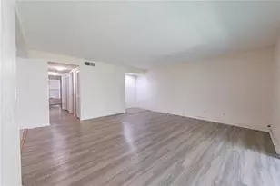 7873 Niagara Ave, Tampa, FL 33617 - Photo 8