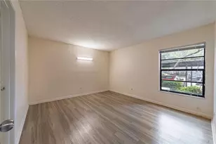 7873 Niagara Ave, Tampa, FL 33617 - Photo 12