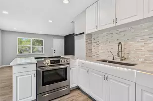 4616 9th Ave S, Saint Petersburg, FL 33711 - Photo 16