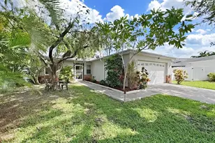 6996 122nd Dr, Largo, FL 33773 - Photo 2