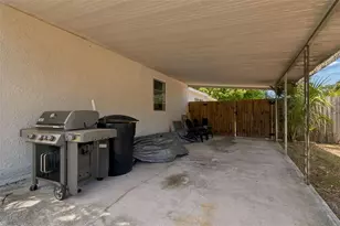 517 Hampton Ave NE, Saint Petersburg, FL 33703 - Photo 24