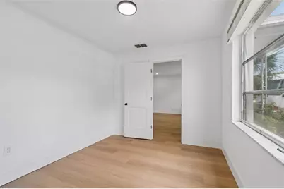 517 Hampton Avenue NE, Saint Petersburg, FL 33703 - Photo 12