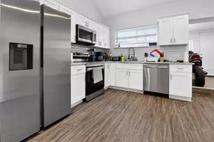 303 W 5th St, Lakeland, FL 33805 - Photo 16