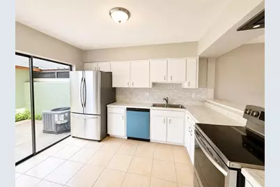 5104 Springwater Court, Tampa, FL 33624 - Photo 8