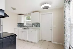 634 Dogwood Ct, Dunedin, FL 34698 - Photo 12