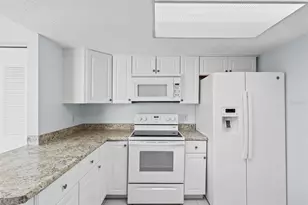 3806 Staysail Ln, Holiday, FL 34691 - Photo 6