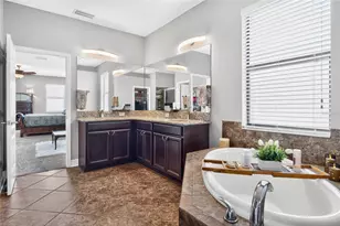 2823 Colewood Ln, Dover, FL 33527 - Photo 18