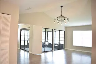 1702 Aura Ct, Sun City Center, FL 33573 - Photo 6