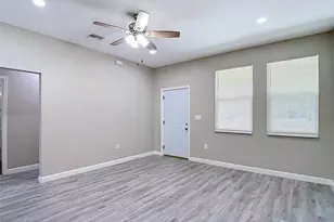 509 E Lake Ave, Tampa, FL 33603 - Photo 12