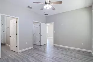 509 E Lake Ave, Tampa, FL 33603 - Photo 30