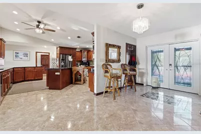 1818 Dolphin Boulevard S, Saint Petersburg, FL 33707 - Photo 8