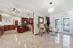 1818 Dolphin Blvd S, Saint Petersburg, FL 33707 - Photo 8