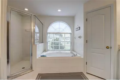 2242 Towering Oaks Circle, Seffner, FL 33584 - Photo 16