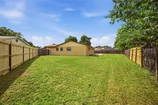 7003 Larimer Ct, Tampa, FL 33615 - Photo 24