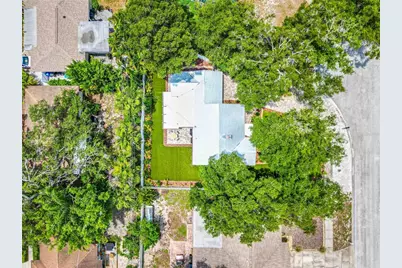 131 Valencia Drive, Dunedin, FL 34698 - Photo 2