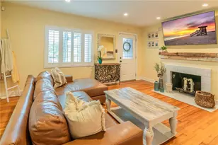 131 Valencia Dr, Dunedin, FL 34698 - Photo 10