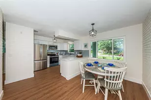 19 Ventura Dr, Dunedin, FL 34698 - Photo 14