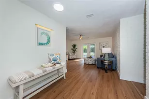 19 Ventura Dr, Dunedin, FL 34698 - Photo 8