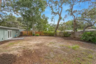 19 Ventura Dr, Dunedin, FL 34698 - Photo 32