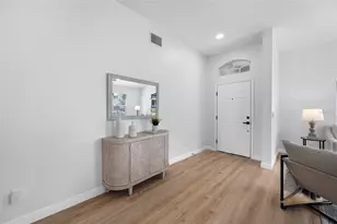 8105 Water Tower Dr, Tampa, FL 33619 - Photo 12