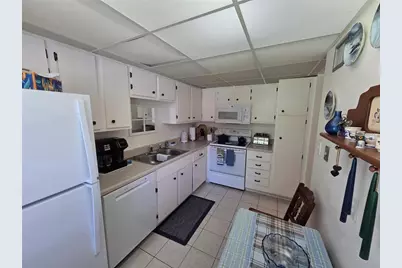 2054 Sunset Point Road #38, Clearwater, FL 33765 - Photo 8