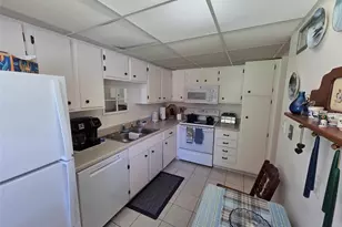 2054 Sunset Point Rd, Clearwater, FL 33765 - Photo 8