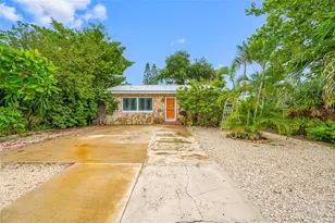 3935 11th Ave N, Saint Petersburg, FL 33713 - Photo 1