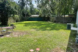 1115 NE 5th Pl, Gainesville, FL 32601 - Photo 20