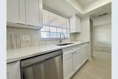 1845 S Highland Avenue #6-11, Clearwater, FL 33756 - Photo 4