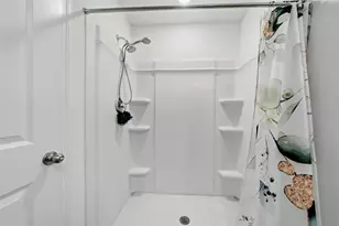 37396 Sharks Eye Ln, Zephyrhills, FL 33541 - Photo 18