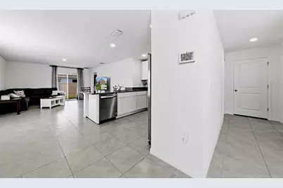 37396 Sharks Eye Lane, Zephyrhills, FL 33541 - Photo 4